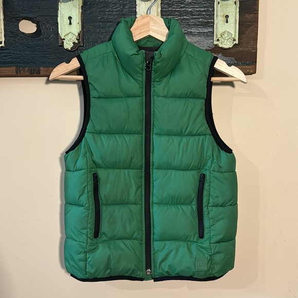 2/$30 GAP Kids Green Primaloft Puffy Vest Size Small - Picture 3 of 14